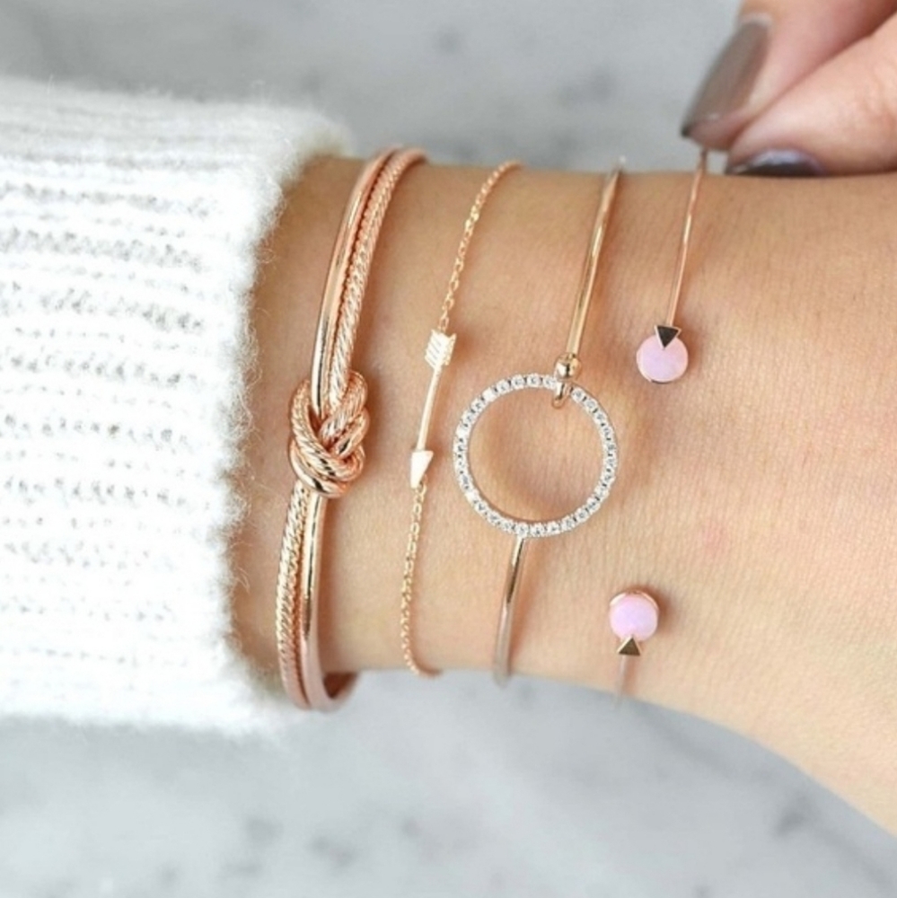 Set of gold fashion bracelets